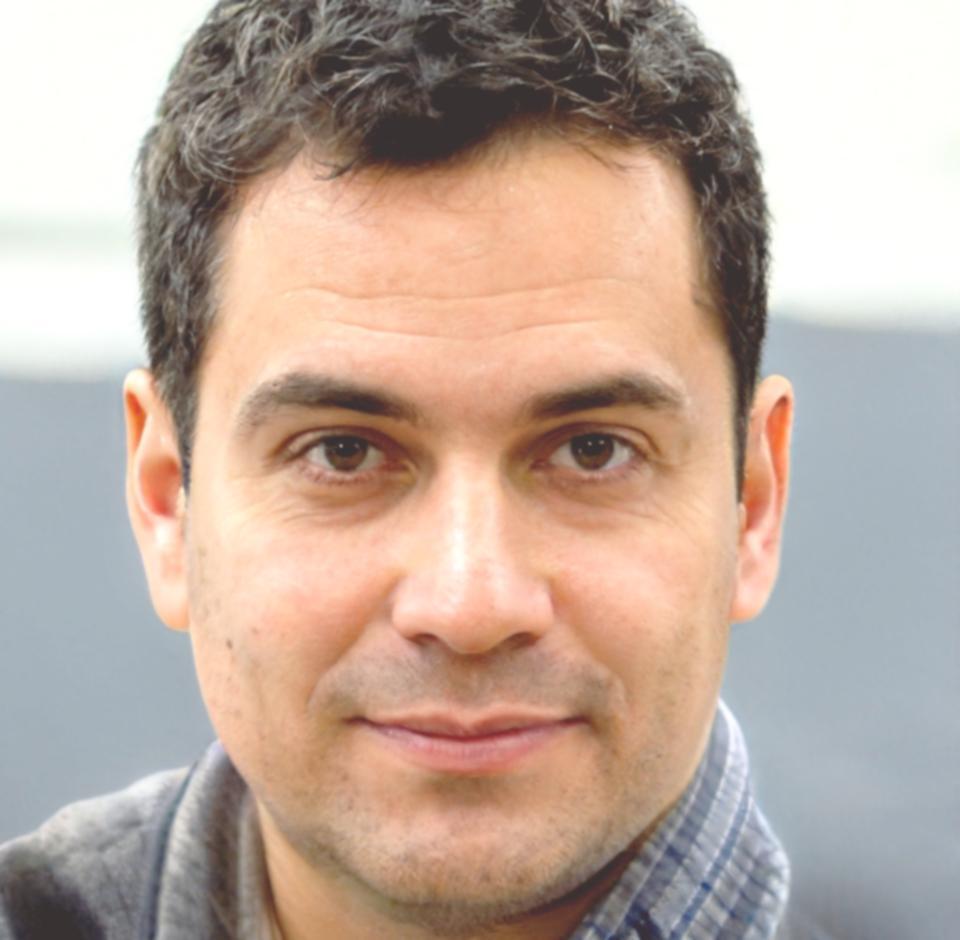 Financial planning expert presenting investment strategies